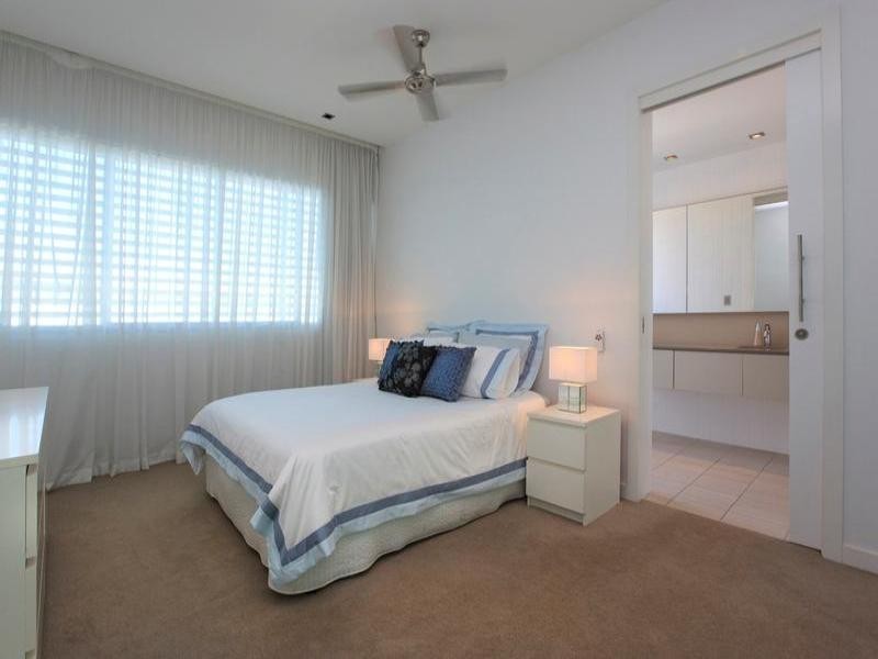 49 Waterline Crescent, Bulimba QLD 4171