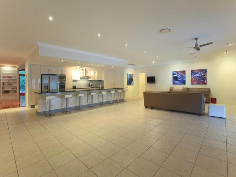 815 New Cleveland Road, Gumdale QLD 4154