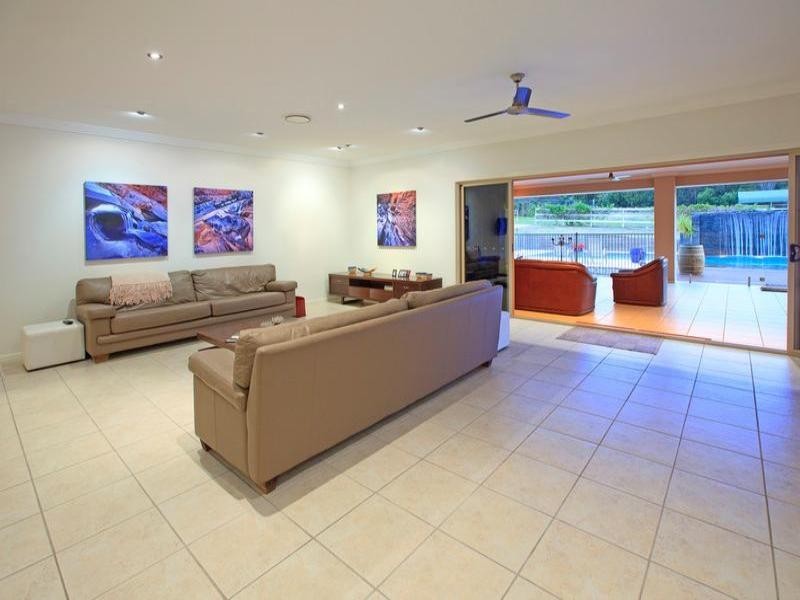 815 New Cleveland Road, Gumdale QLD 4154