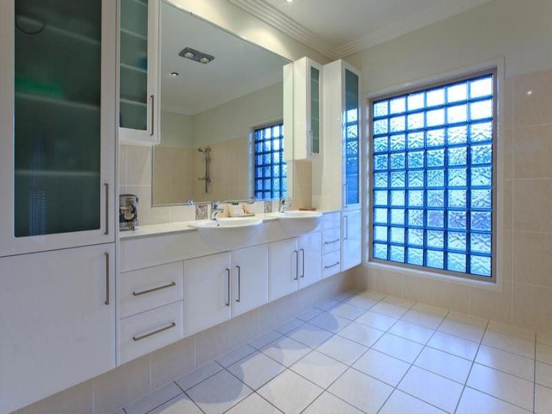 815 New Cleveland Road, Gumdale QLD 4154