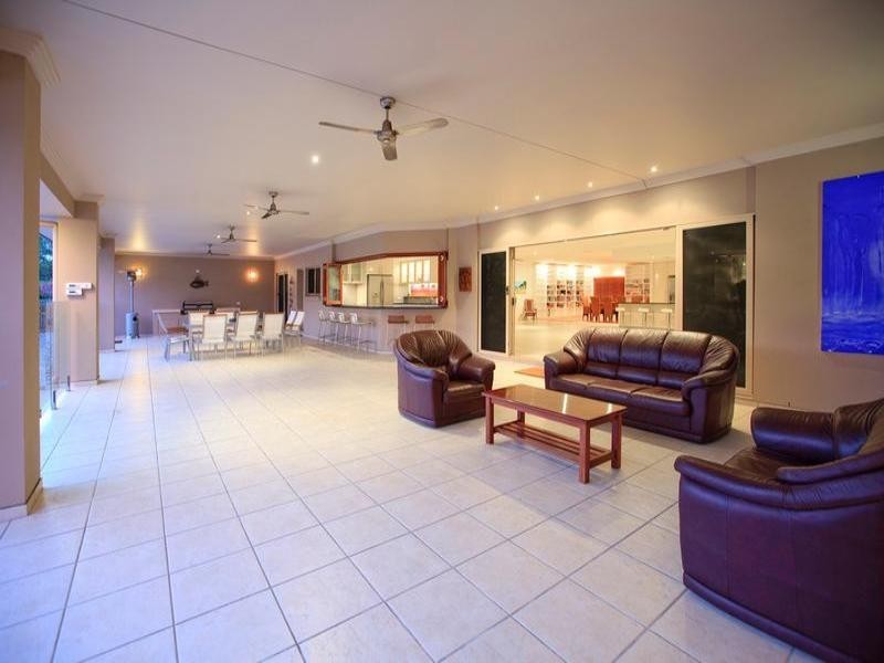 815 New Cleveland Road, Gumdale QLD 4154