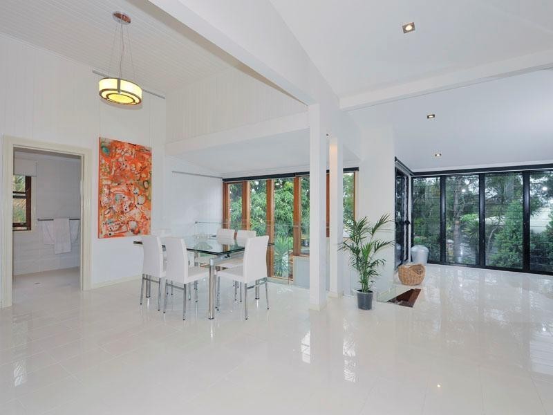 135 Virginia Avenue, Hawthorne QLD 4171