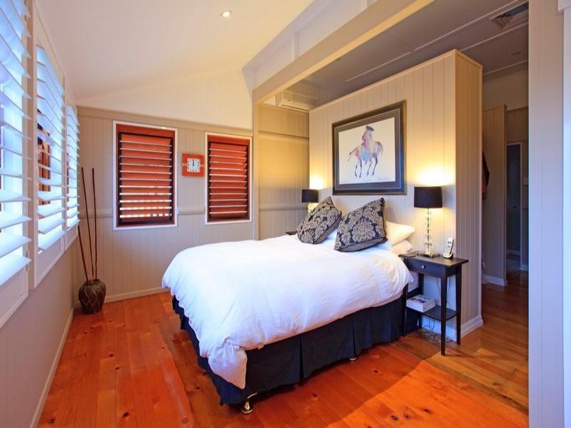 109 Shrapnel Road, Cannon Hill QLD 4170