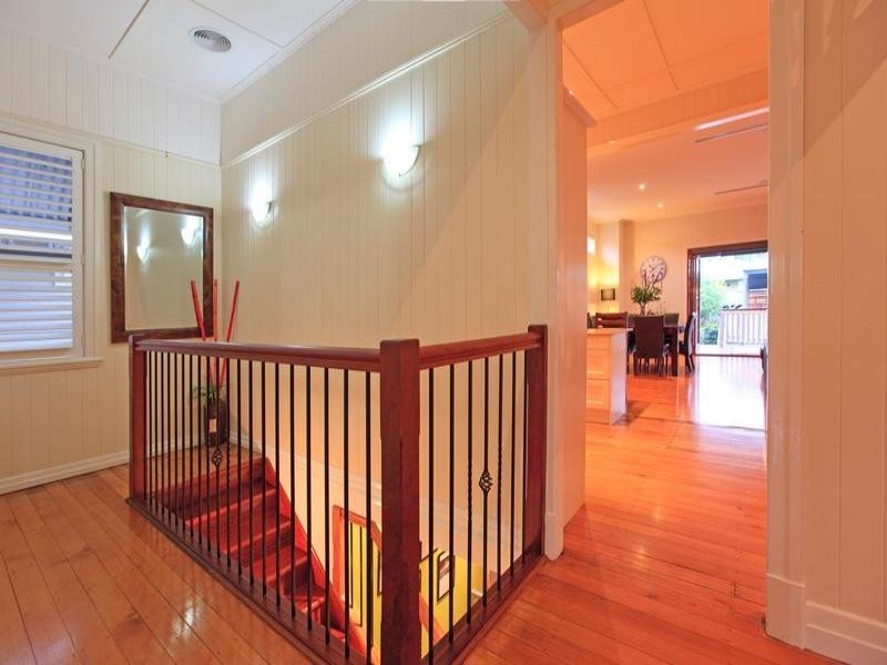 109 Shrapnel Road, Cannon Hill QLD 4170