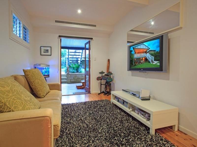 109 Shrapnel Road, Cannon Hill QLD 4170