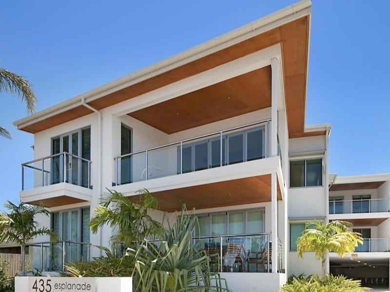 2/435 Esplanade, Manly QLD 4179