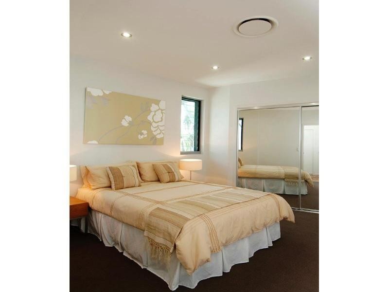 2/435 Esplanade, Manly QLD 4179