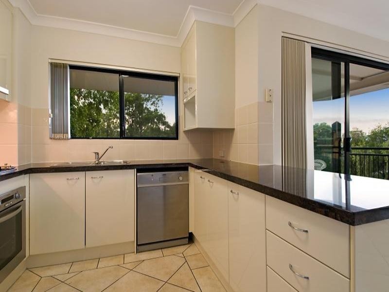 4/15 Eskgrove Street, East Brisbane QLD 4169
