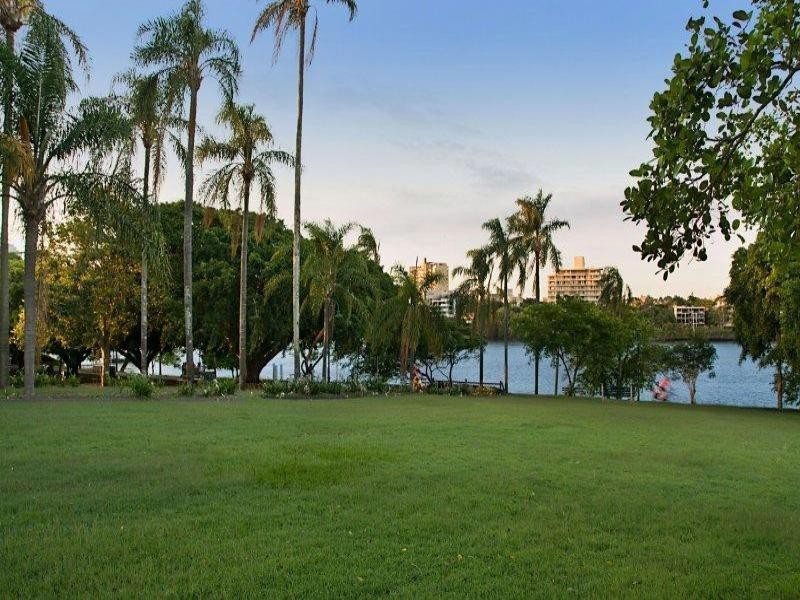 4/15 Eskgrove Street, East Brisbane QLD 4169