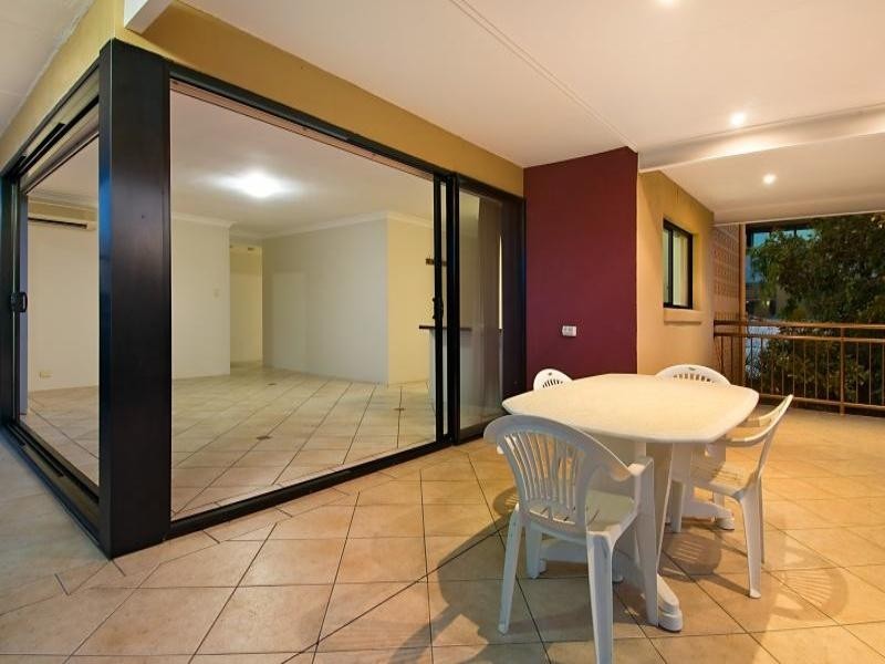 4/15 Eskgrove Street, East Brisbane QLD 4169