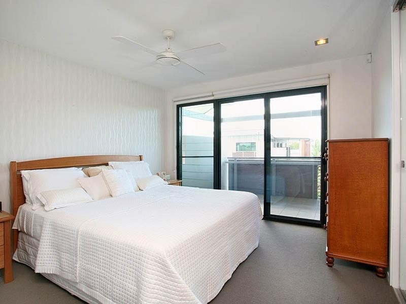 29 Shore Crescent, Bulimba QLD 4171
