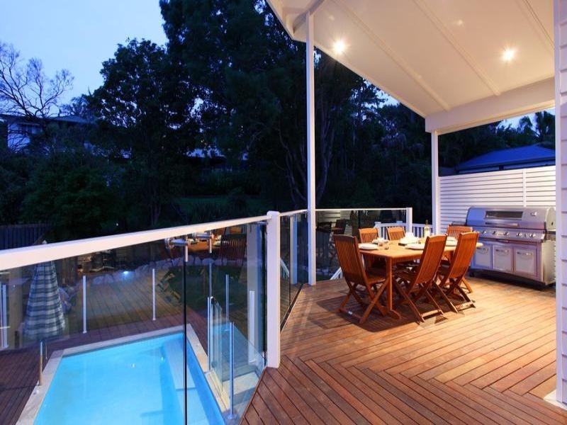 75 Thackeray Street, Norman Park QLD 4170