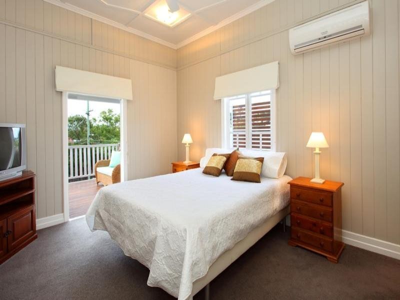 75 Thackeray Street, Norman Park QLD 4170