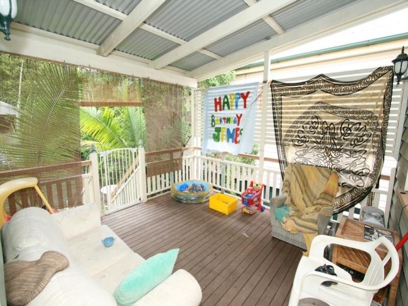 84 Riding Road, Hawthorne QLD 4171