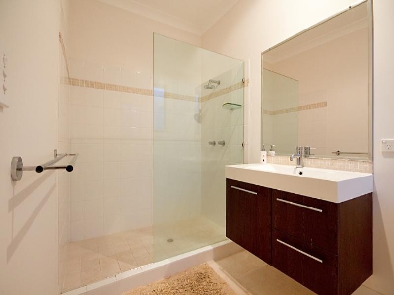 56 Stanton Street, Cannon Hill QLD 4170