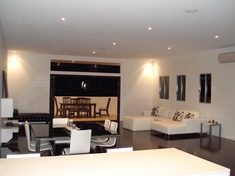 65 Miles Street, Hawthorne QLD 4171