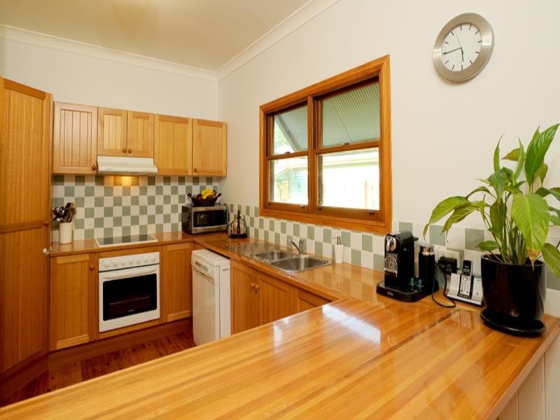 16 Ramsay Lane, Morningside QLD 4170