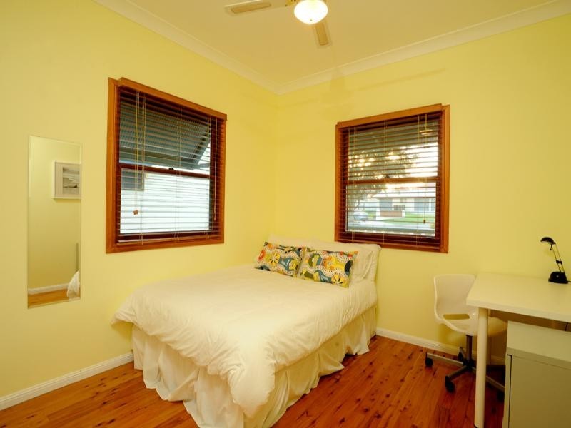 16 Ramsay Lane, Morningside QLD 4170