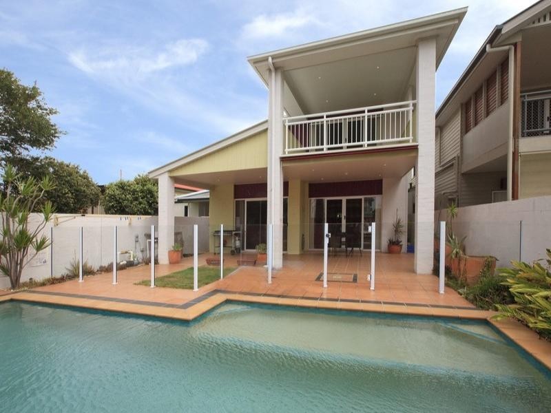 30 Stewart Parade, Manly QLD 4179