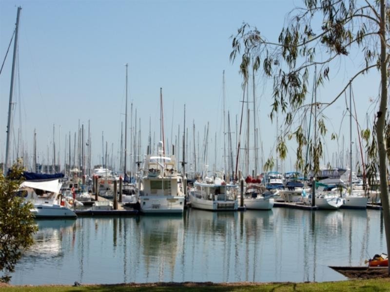 30 Stewart Parade, Manly QLD 4179