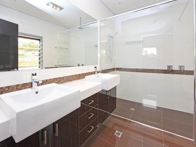 25 Paris Avenue, Morningside QLD 4170