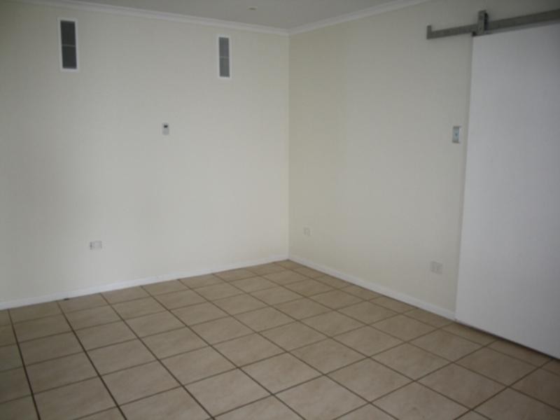 Holland Park QLD 4121