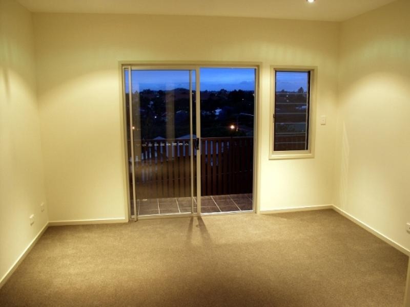 6A Hanworth Street, East Brisbane QLD 4169