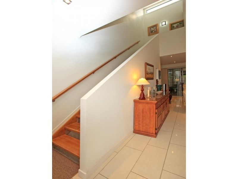 8/23 Burrai Street, Morningside QLD 4170