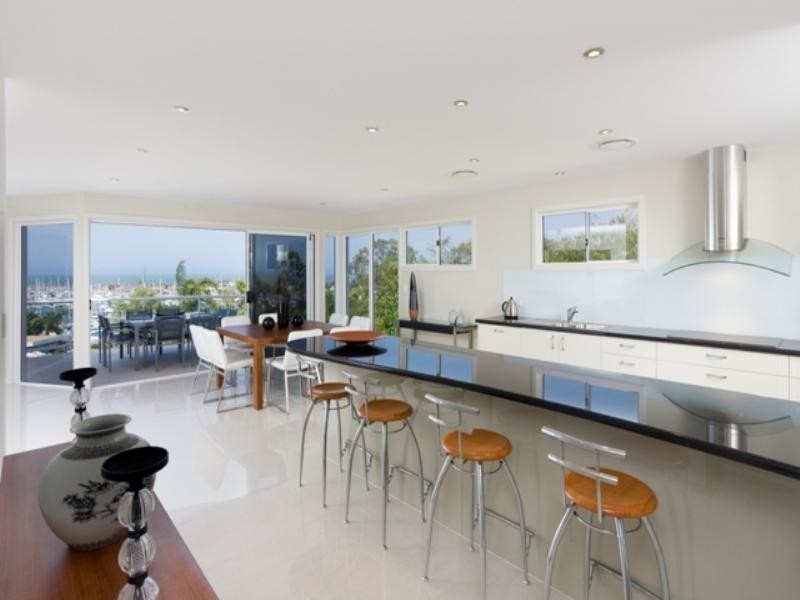 561 Royal Esplanade, Manly QLD 4179