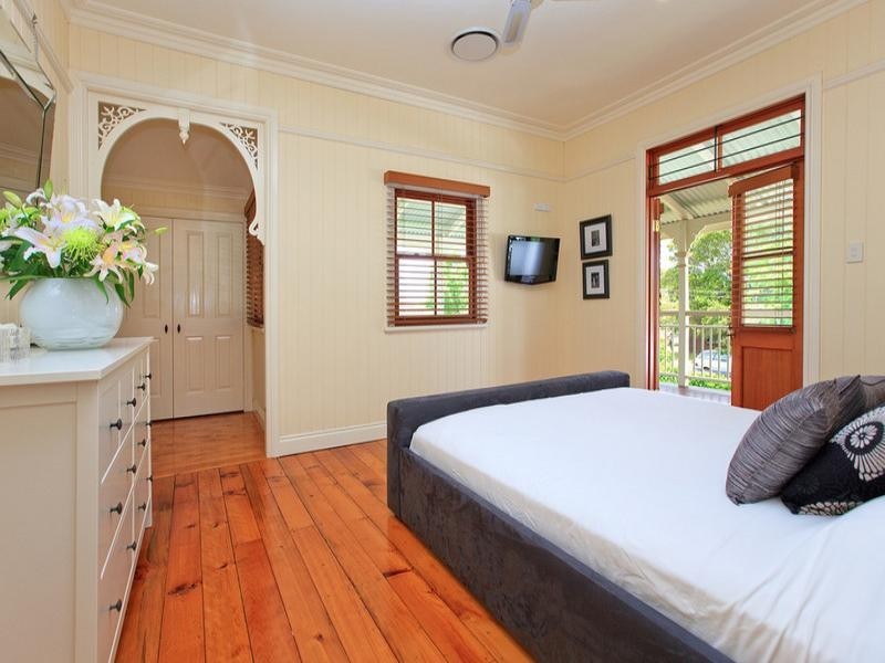 85 Gordon Street, Hawthorne QLD 4171