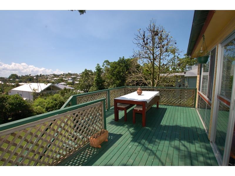 22 Power Street, Norman Park QLD 4170