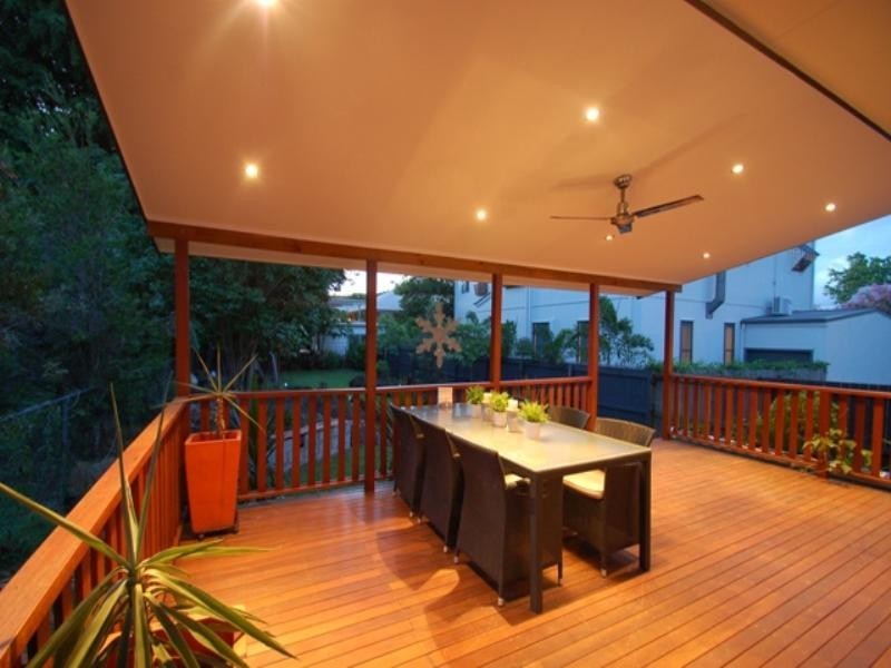 126 Hawthorne Road, Hawthorne QLD 4171