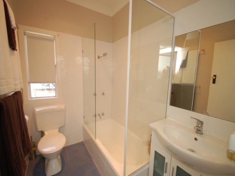 126 Hawthorne Road, Hawthorne QLD 4171