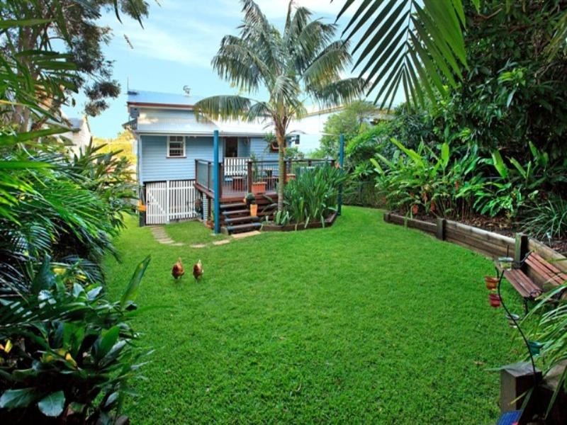 66 Riding Road, Hawthorne QLD 4171