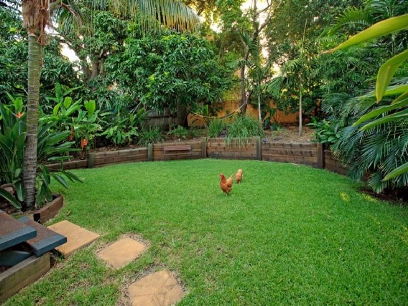 66 Riding Road, Hawthorne QLD 4171