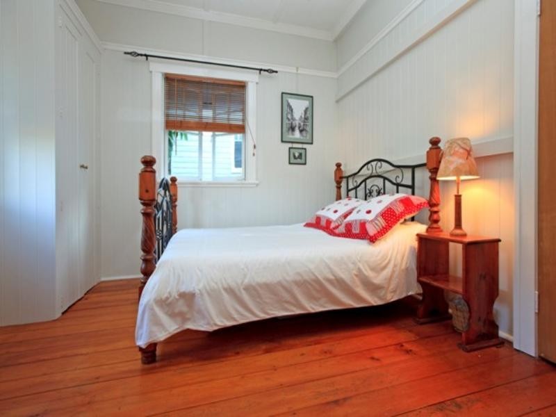 66 Riding Road, Hawthorne QLD 4171