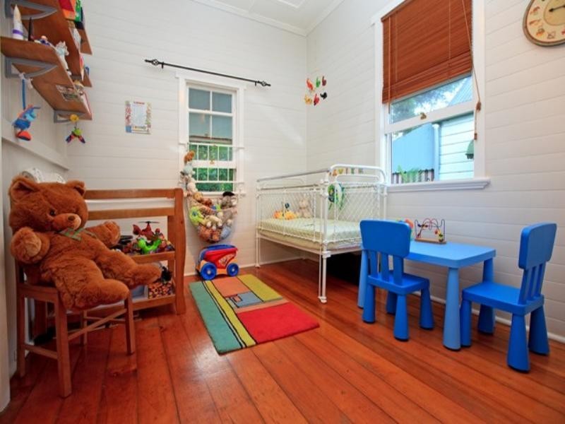 66 Riding Road, Hawthorne QLD 4171