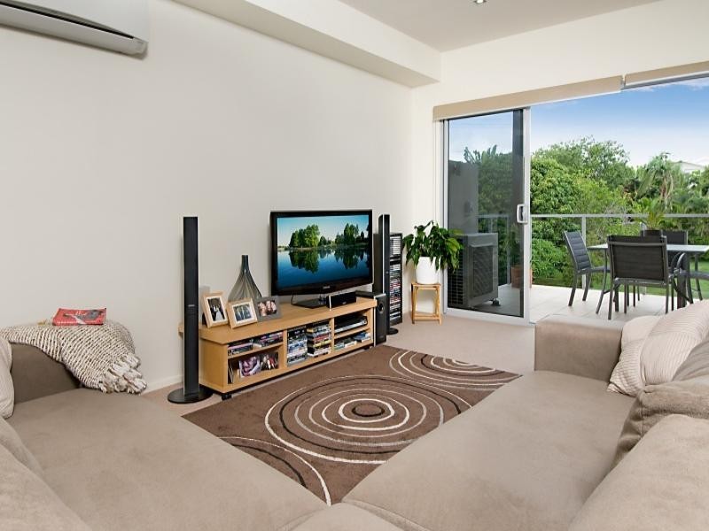10 Ovey Street, Morningside QLD 4170