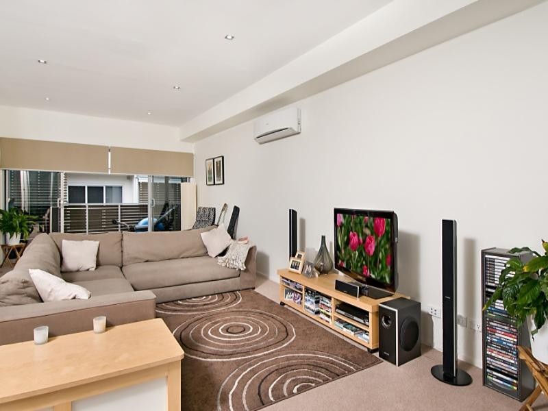 10 Ovey Street, Morningside QLD 4170