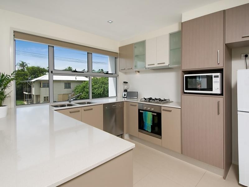10 Ovey Street, Morningside QLD 4170