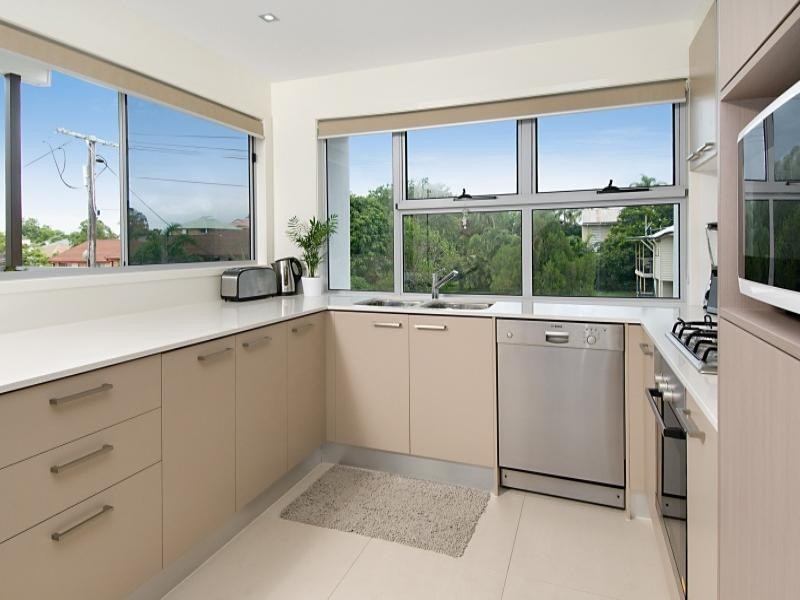 10 Ovey Street, Morningside QLD 4170