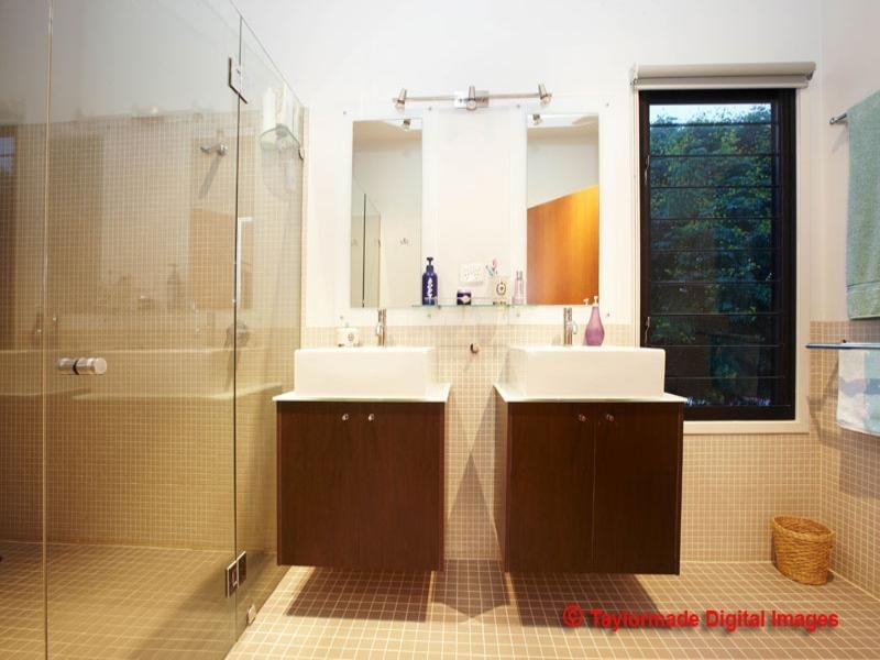 17 Jenolan Avenue, Hawthorne QLD 4171