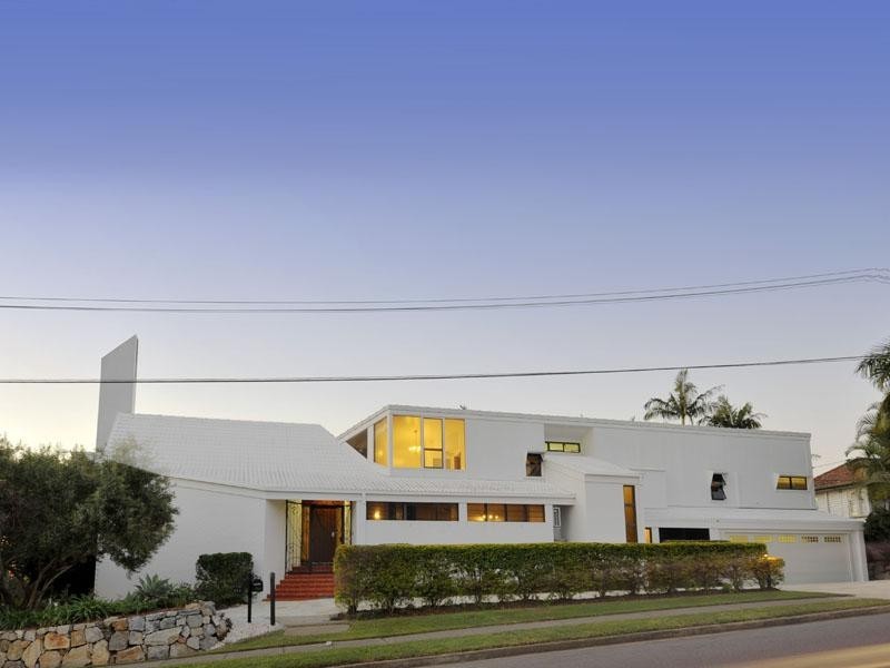 3 Stoneleigh Street, Coorparoo QLD 4151