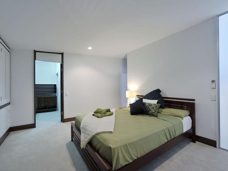 3 Stoneleigh Street, Coorparoo QLD 4151