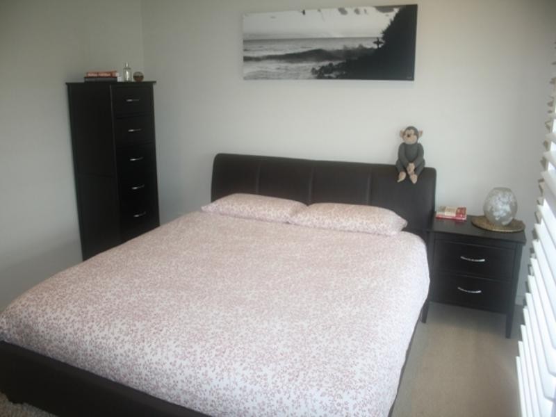 2/118 Railway Parade, Norman Park QLD 4170