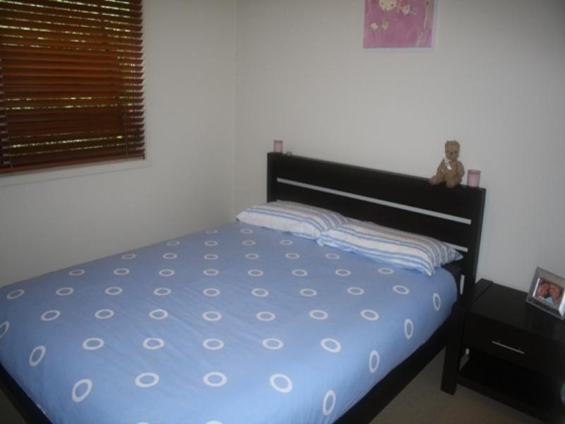 2/118 Railway Parade, Norman Park QLD 4170