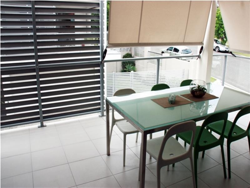 1/24 Rogoona Street, Morningside QLD 4170