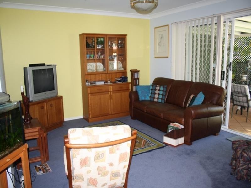 11 Cedar Street, Cannon Hill QLD 4170