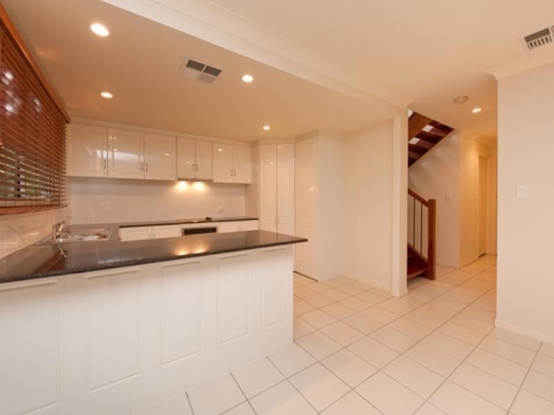 29 Oberon Street, Seven Hills QLD 4170