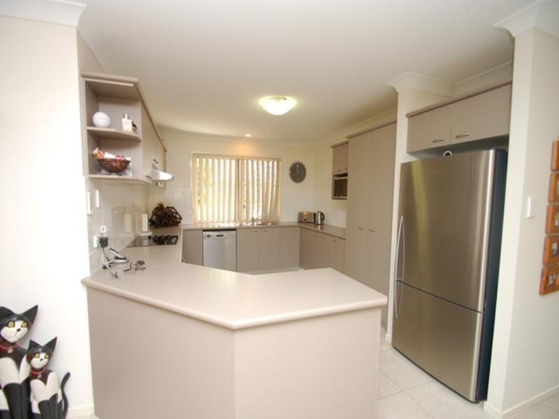 8 Mead Place, Calamvale QLD 4116